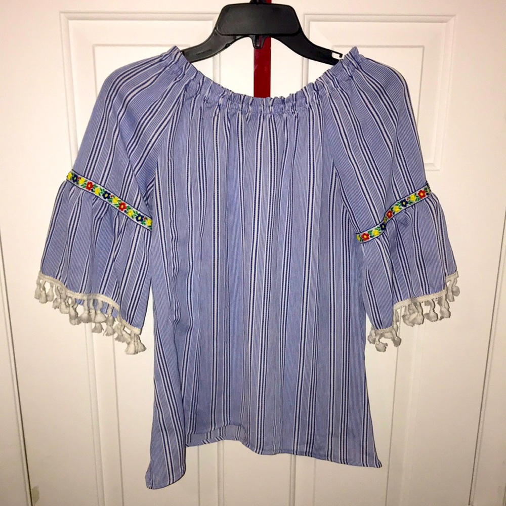 An Arizona Jean Co. stripped top